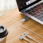 TECH-PROTECT-ULTRABOOST-AUDIO-ADAPTER-TYPE-C-TO-LIGHTNING-GREY-2